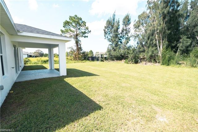 2712 46th ST SW, Lehigh Acres, FL 33976