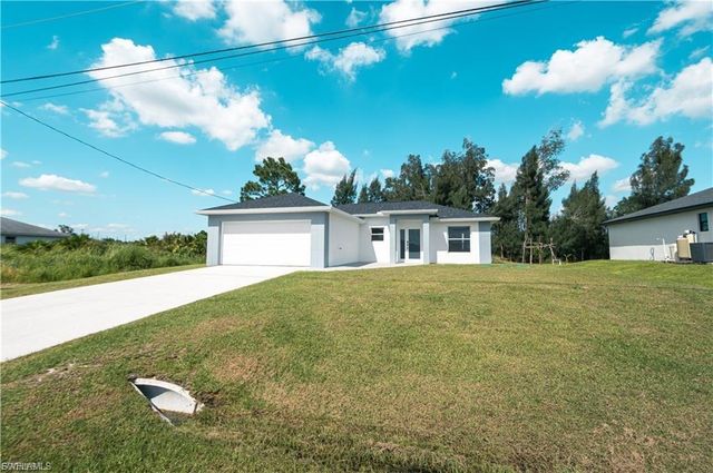 2712 46th ST SW, Lehigh Acres, FL 33976