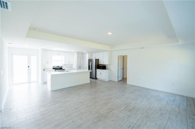 2712 46th ST SW, Lehigh Acres, FL 33976