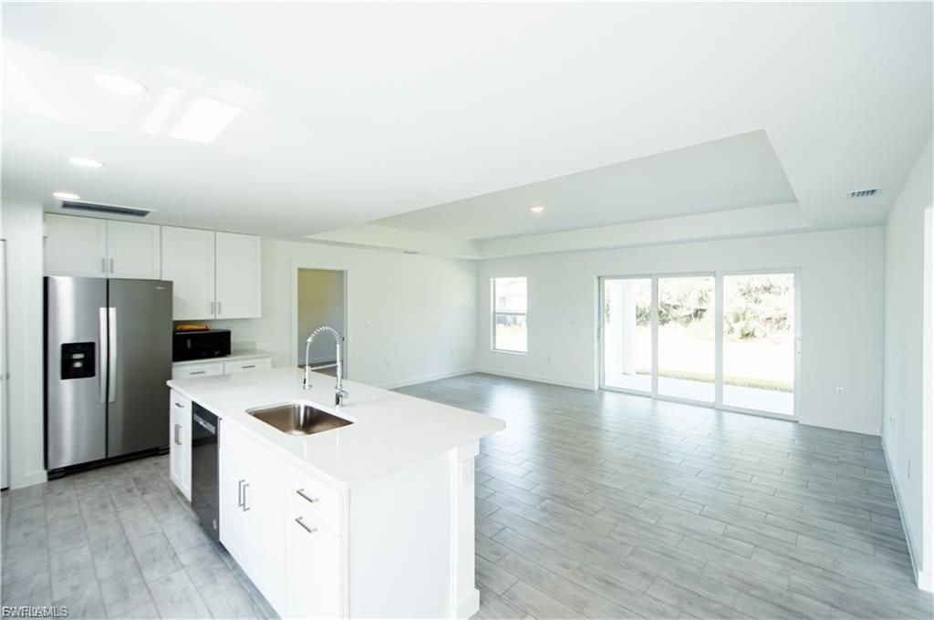 2712 46th ST SW, LEHIGH ACRES, FL 33976 — photo 3