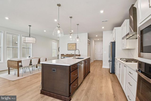 41800 MELLOWED IVORY PL, Brambleton, VA 20148