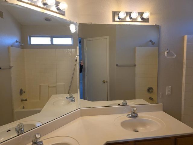 3920 E Morrow Drive, Phoenix, AZ 85050