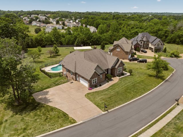 9119 Brooks Xing, Mount Juliet, TN 37122