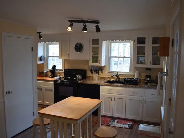 16 Whalin Street, Rochester, NY 14620