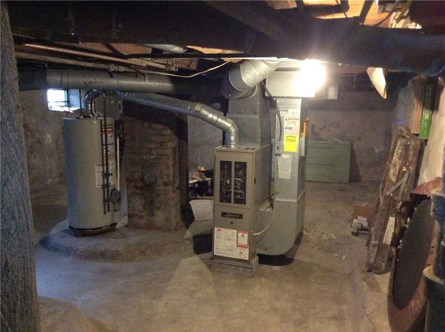 16 Whalin Street, Rochester, NY 14620