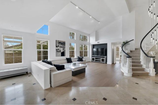 2912 Woodflower, Thousand Oaks, CA 91362
