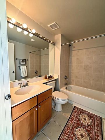 758 N Larrabee Street 831, Chicago, IL 60654