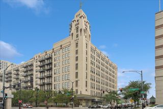 758 N Larrabee Street 831, Chicago, IL 60654