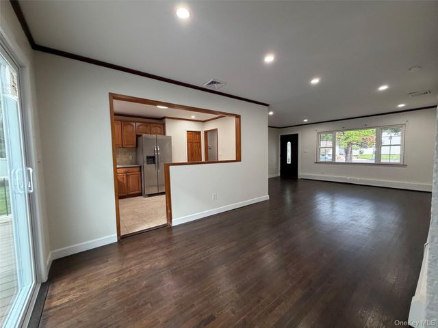 53 Longworth Avenue, Dix Hills, NY 11746