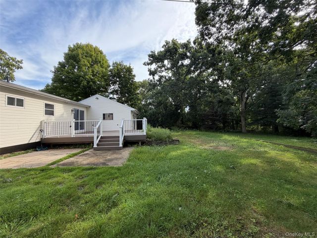 53 Longworth Avenue, Dix Hills, NY 11746