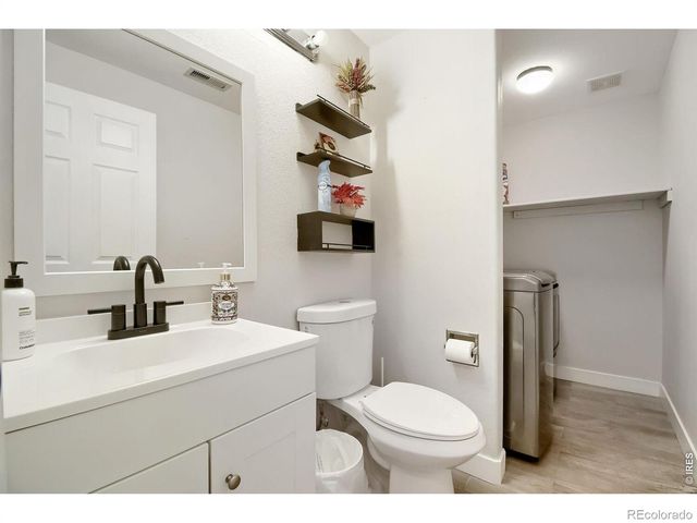1415 Deerwood Drive, Longmont, CO 80504