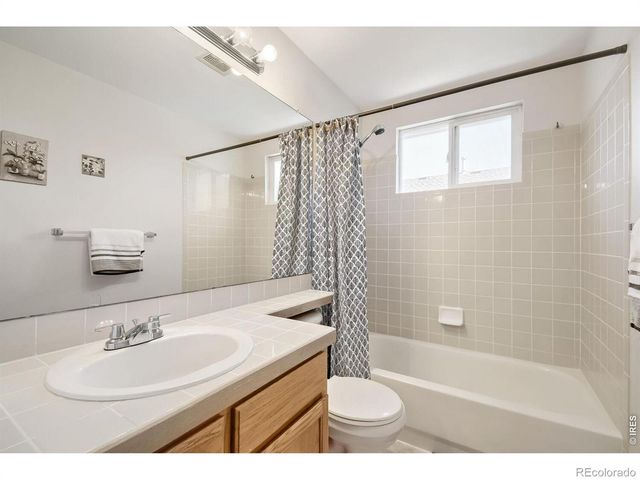 1415 Deerwood Drive, Longmont, CO 80504