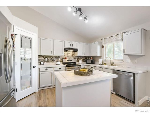 1415 Deerwood Drive, Longmont, CO 80504