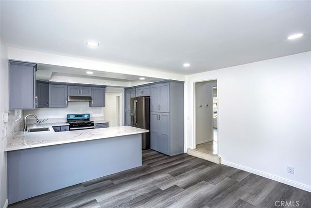 618 S Vicki Lane, Anaheim, CA 92804