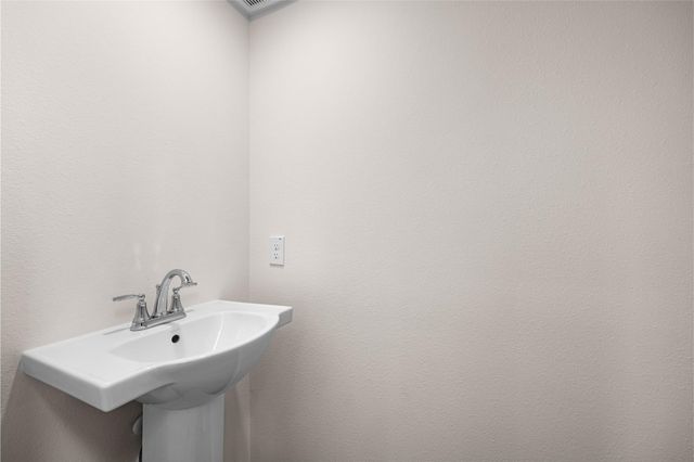 2411 Outpost Canyon Drive, Iowa Colony, TX 77583