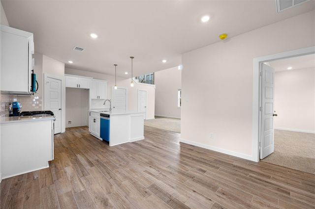 2411 Outpost Canyon Drive, Iowa Colony, TX 77583