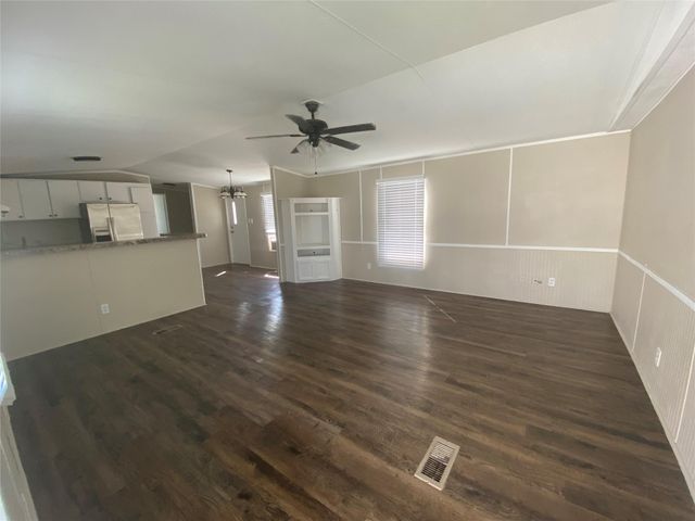 2021 N Battlebell Road 28, Highlands, TX 77562
