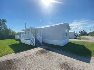 2021 N Battlebell Road 28, Highlands, TX 77562