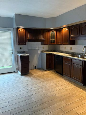 1001 E Stewart Street, Dayton, OH 45410