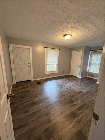 1001 E Stewart Street, Dayton, OH 45410