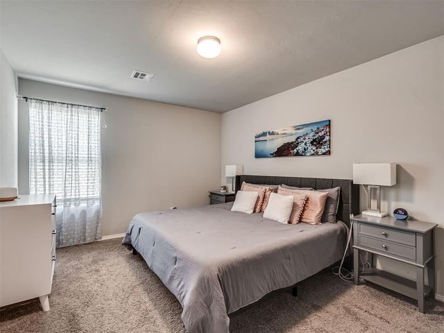 4320 Siena Ridge Boulevard, Mustang, OK 73179