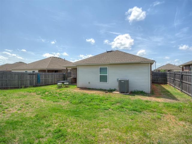 4320 Siena Ridge Boulevard, Mustang, OK 73179