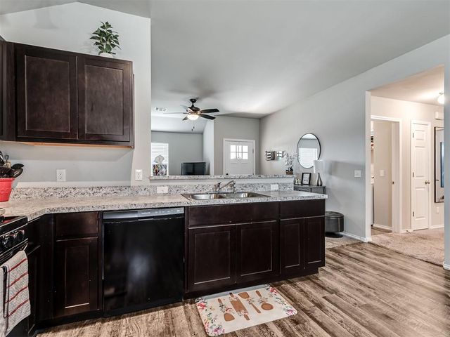 4320 Siena Ridge Boulevard, Mustang, OK 73179