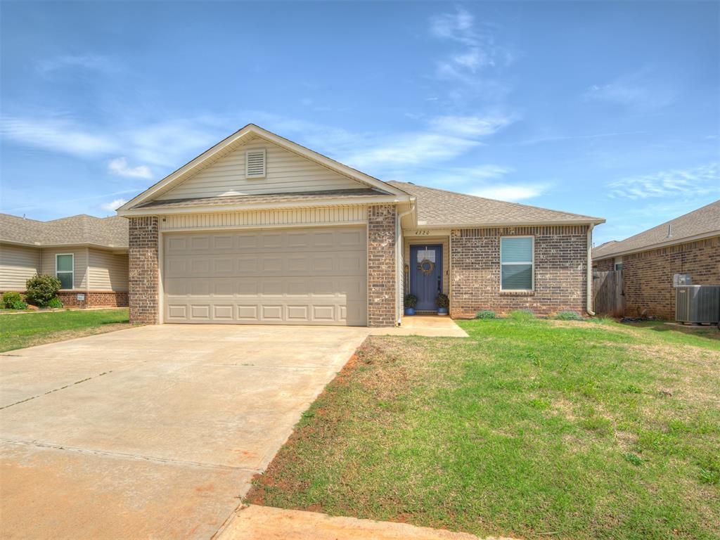 Image 1 of property listing at 4320 Siena Ridge Boulevard, Mustang, OK 73179