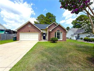 4229 Buckhurst Drive, Hope Mills, NC 28348