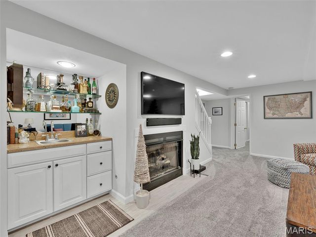 7217 Shaftesbury Avenue, University City, MO 63130