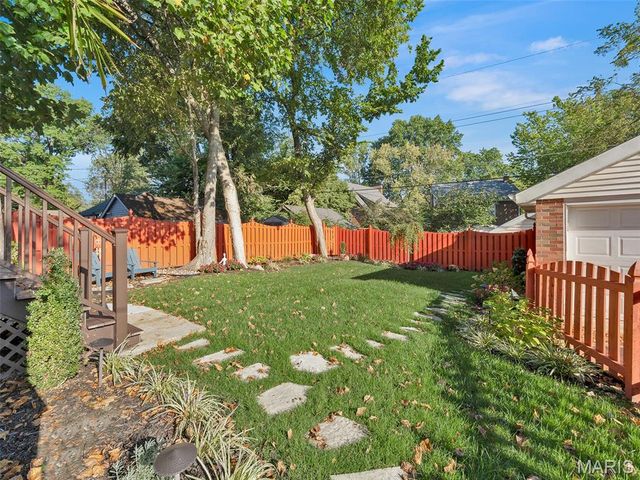 7217 Shaftesbury Avenue, University City, MO 63130