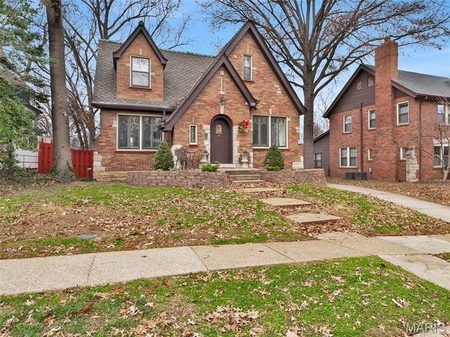 7217 Shaftesbury Avenue, University City, MO 63130