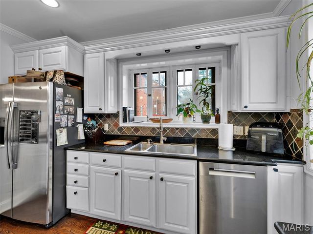 7217 Shaftesbury Avenue, University City, MO 63130