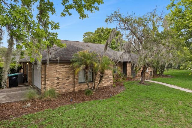 8617 AMBER OAK COURT, Orlando, FL 32817