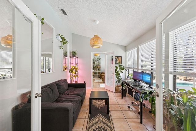 8617 AMBER OAK COURT, Orlando, FL 32817