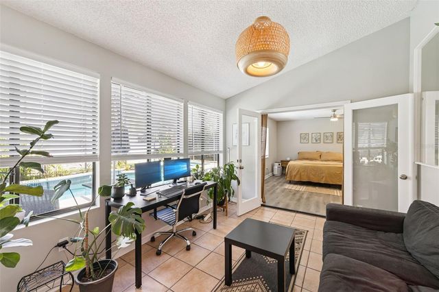 8617 AMBER OAK COURT, Orlando, FL 32817