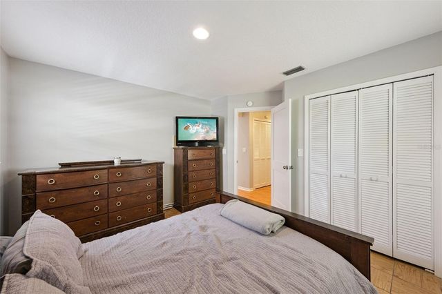 8617 AMBER OAK COURT, Orlando, FL 32817