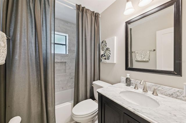 8617 AMBER OAK COURT, Orlando, FL 32817