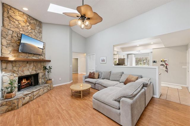 8617 AMBER OAK COURT, Orlando, FL 32817