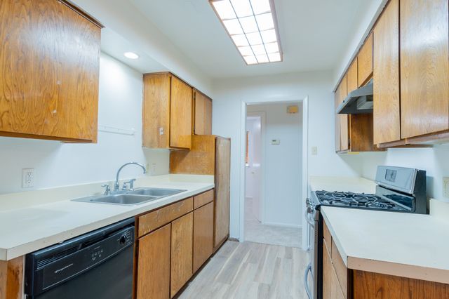 2407 Hilldale Boulevard, Arlington, TX 76016