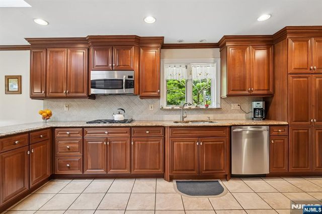 107 Arverne Road, West Orange, NJ 07052