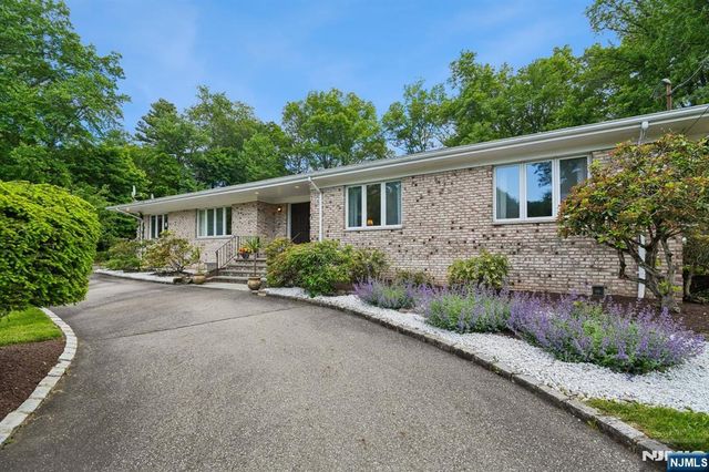 107 Arverne Road, West Orange, NJ 07052