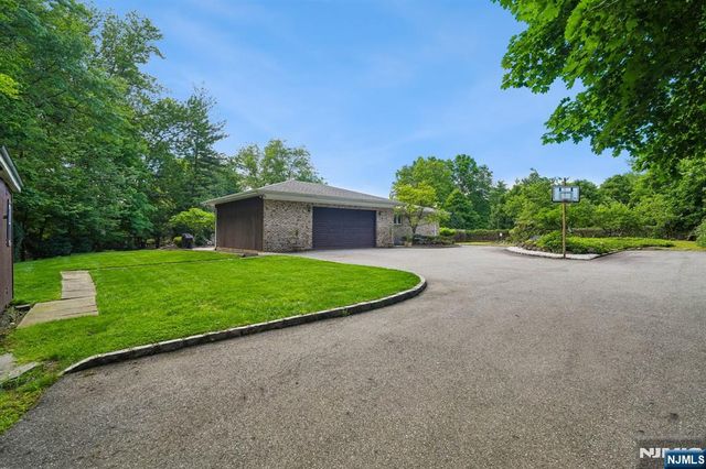 107 Arverne Road, West Orange, NJ 07052