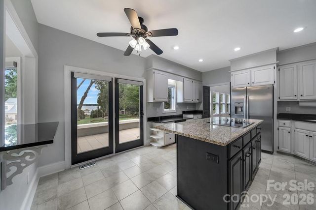 120 Royal Pointe Way, Mooresville, NC 28117