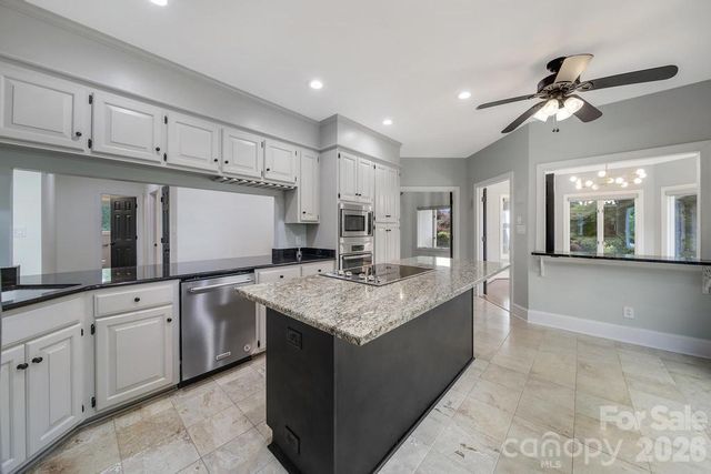 120 Royal Pointe Way, Mooresville, NC 28117