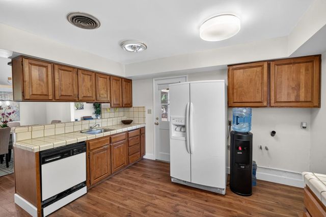 1109 W Churchill St, Stockton, CA 95207