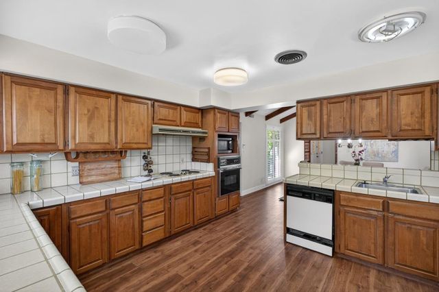 1109 W Churchill St, Stockton, CA 95207