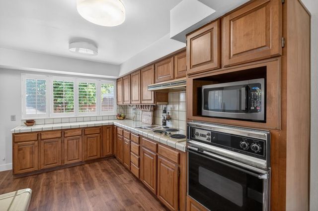 1109 W Churchill St, Stockton, CA 95207