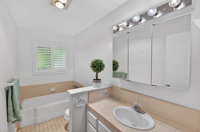 1109 W Churchill St, Stockton, CA 95207