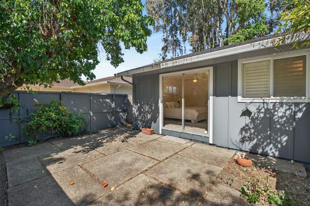 1109 W Churchill St, Stockton, CA 95207